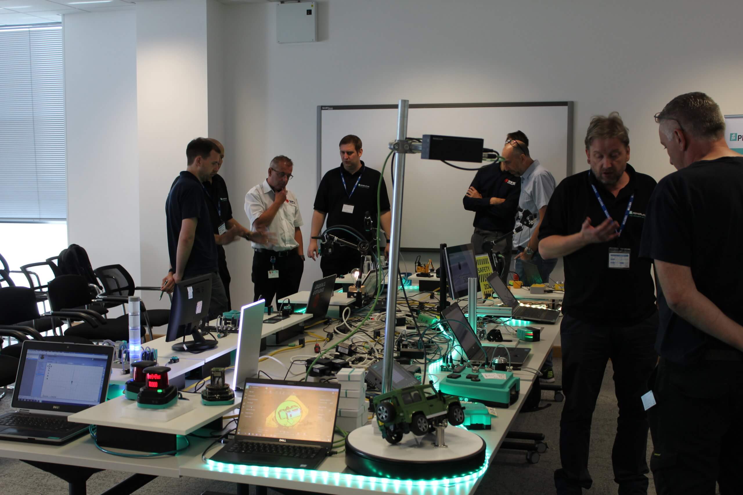 Image of the Sewtec team around the sensors